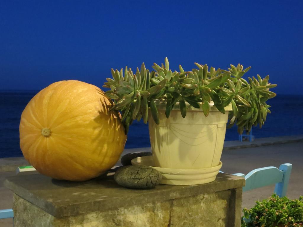 Socrates Apartmens & Restaurant Milatos Exterior foto